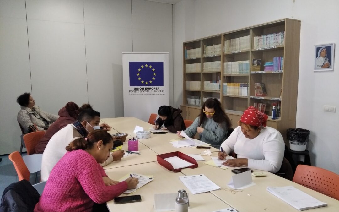 8 personas en situación de exclusión finalizan los talleres de búsqueda de empleo que imparte Cáritas
